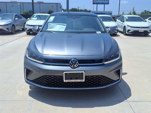 New 2026 Volkswagen Jetta SE FWD image 8