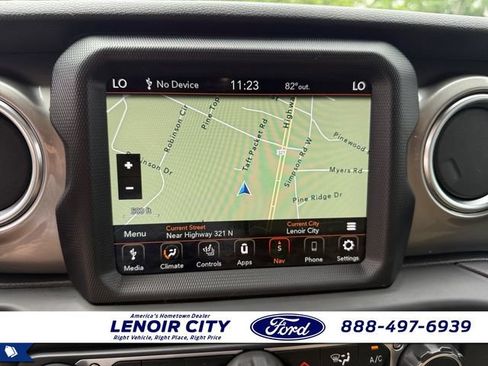 Used 2020 Jeep Gladiator Overland AWD/4WD image 23