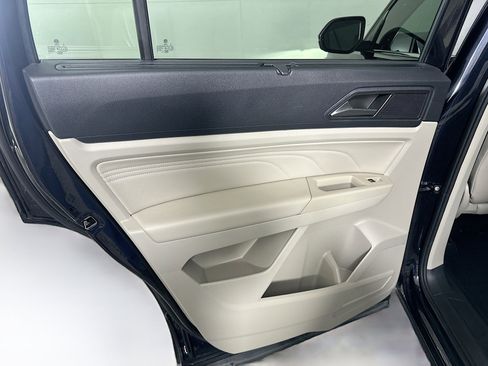 Used 2023 Volkswagen Atlas SE image 25