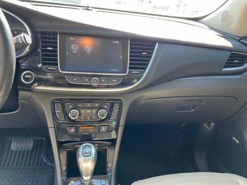 Used 2017 Buick Encore Essence image 16