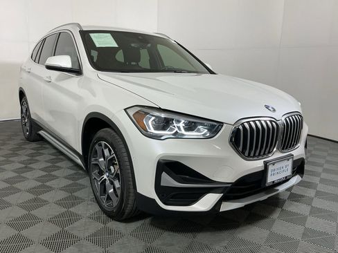 Certified 2022 BMW X1 xDrive28i w/ Premium Package image 4
