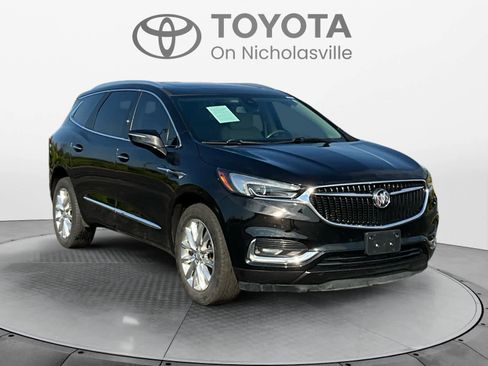 Used 2020 Buick Enclave Premium w/ Sun and Sites Package image 8