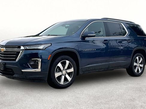 Used 2023 Chevrolet Traverse LT w/ LT Premium Package FWD image 5