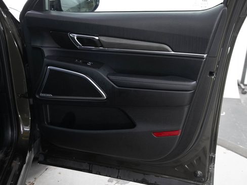 Used 2023 Kia Telluride SX X-Line AWD/4WD image 9