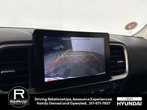 Used 2020 Hyundai Venue SEL image 11