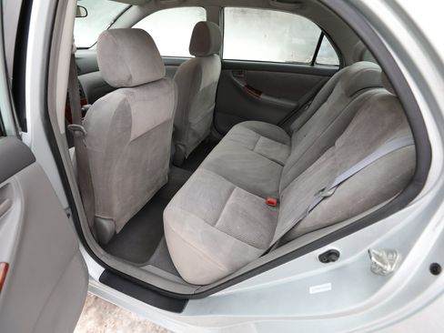 Used 2005 Toyota Corolla LE image 12