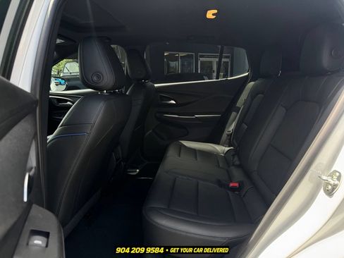 Used 2025 Buick Envista Sport Touring w/ Convenience I Package FWD image 19