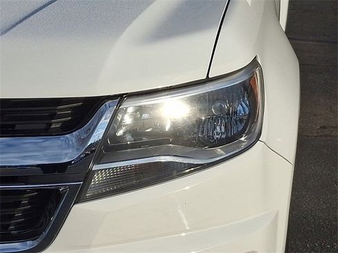 Used 2020 Chevrolet Colorado LT w/ Safety Package image 9