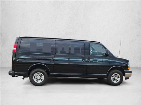 Certified 2024 Chevrolet Express 2500 LT w/ LT Preferred Equipment Group image 4