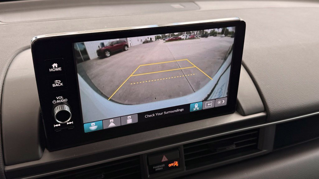Certified 2025 Honda Pilot Touring image 28
