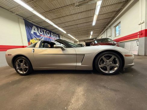 Used 2005 Chevrolet Corvette Coupe w/ Preferred Equipment Group image 13