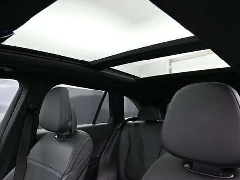 Used 2025 Mercedes-Benz GLC 300 4MATIC image 20
