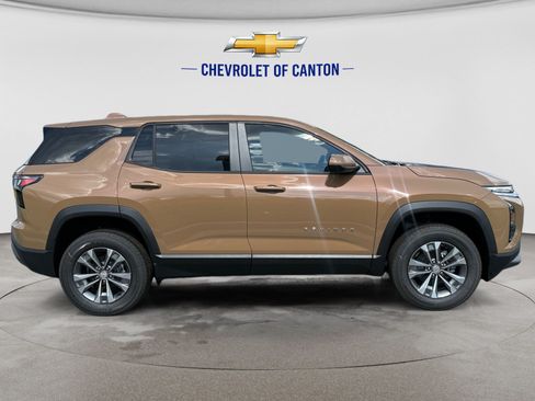 New 2027 Chevrolet Equinox LT w/ Convenience Package II FWD image 4