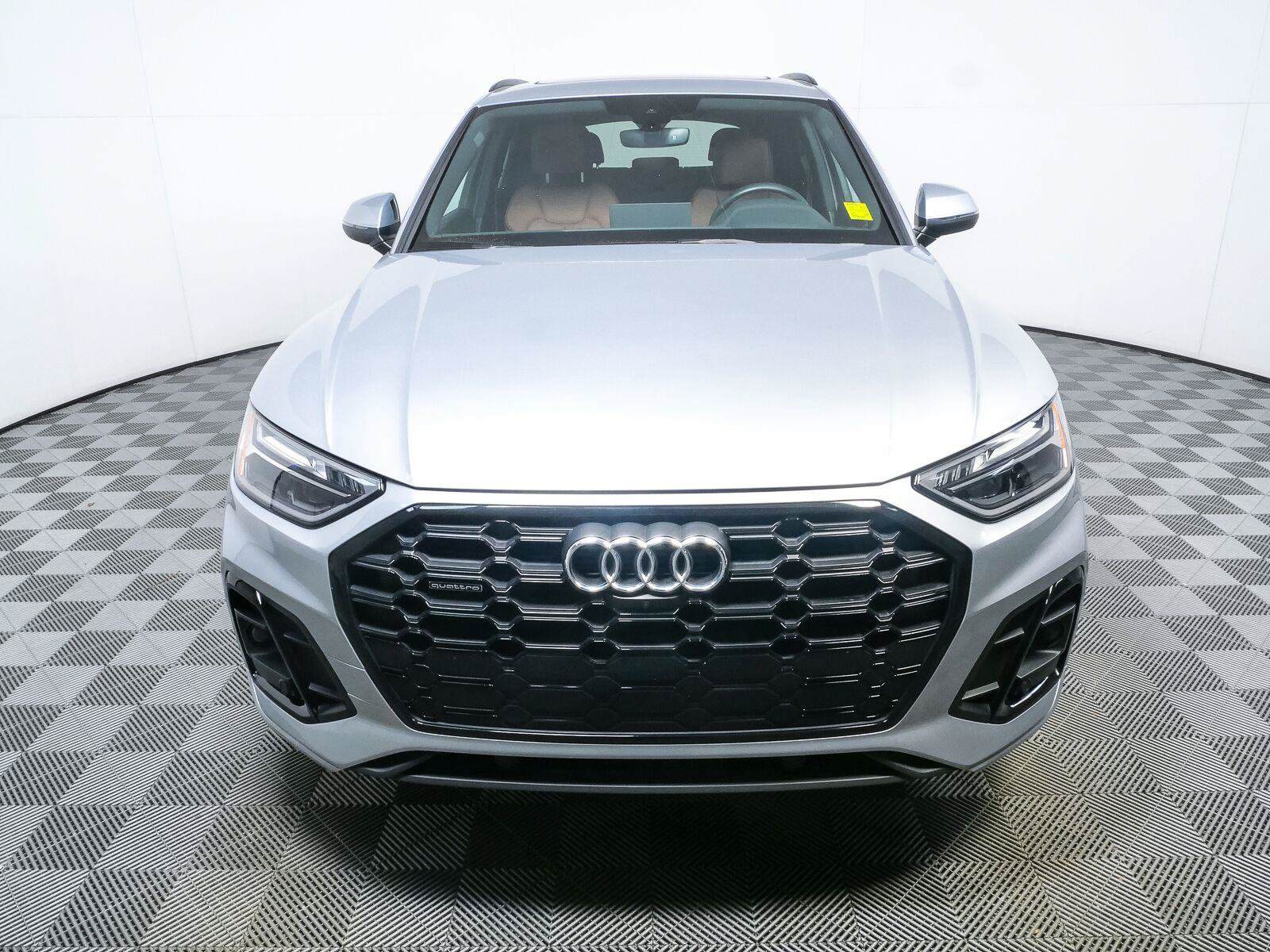 Used 2023 Audi Q5 2.0T Premium Plus w/ Premium Plus Package AWD/4WD image 35