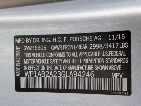 Used 2016 Porsche Cayenne S image 25