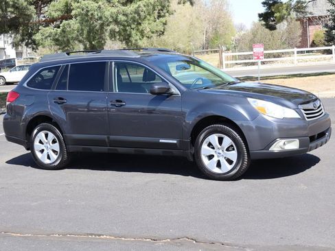 Used 2012 Subaru Outback 2.5i Limited w/ Moonroof Pkg image 2