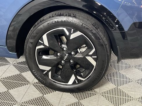 Used 2023 Kia Niro Wind w/ Wind Preserve Package image 34