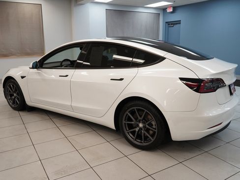 Used 2021 Tesla Model 3 Standard Range Plus image 8