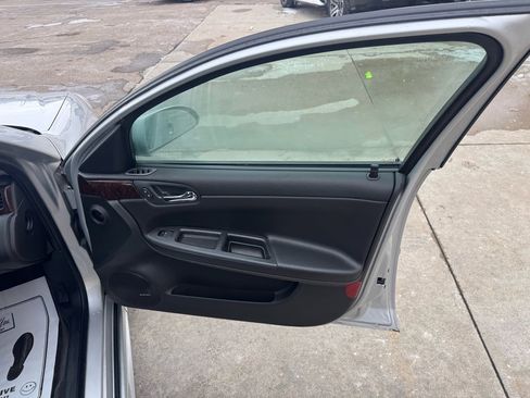 Used 2012 Chevrolet Impala LTZ image 15