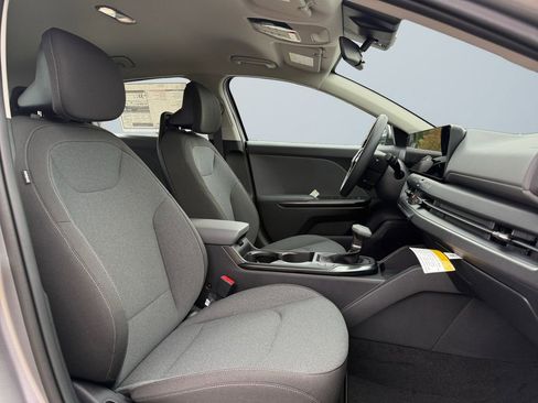 New 2025 Kia K4 LXS image 15