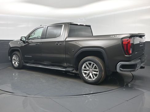 Used 2019 GMC Sierra 1500 SLE w/ SLE Value Package image 4