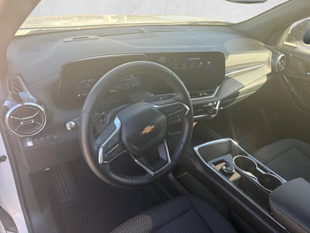 Used 2026 Chevrolet Equinox LT AWD/4WD image 10
