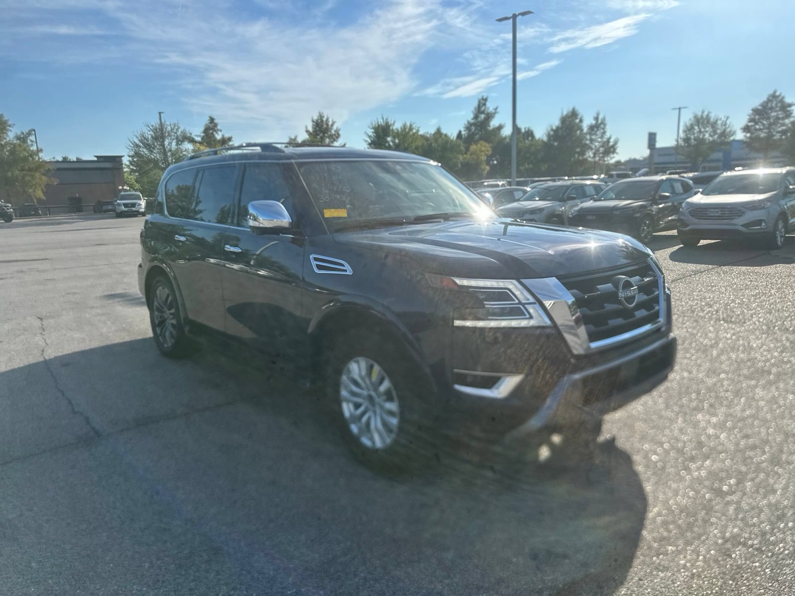 Used 2024 Nissan Armada Platinum w/ Captain's Chairs Package AWD/4WD image 3