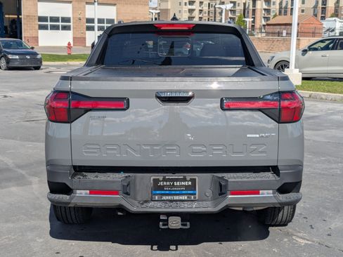 Used 2022 Hyundai Santa Cruz Limited AWD/4WD image 5