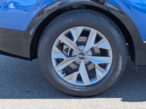 Used 2023 Kia Sportage SX image 9