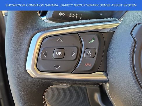 Used 2025 Jeep Wrangler Unlimited Sahara w/ Safety Group AWD/4WD image 20