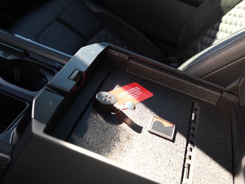 New 2026 Ford F250 Lariat w/ Black Appearance Package image 46