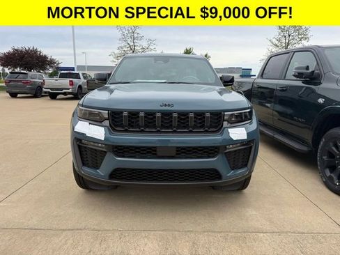 New 2026 Jeep Grand Cherokee L Limited w/ Limited Altitude Package AWD/4WD image 3