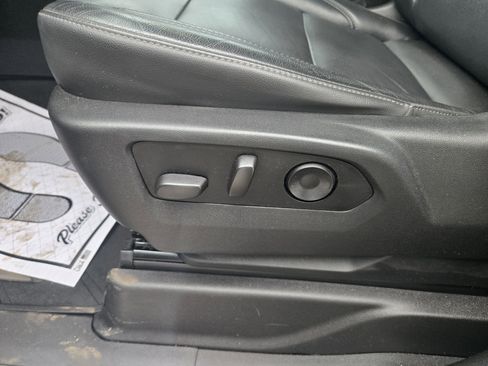 Used 2021 Chevrolet Suburban LT w/ LT Signature Package image 20