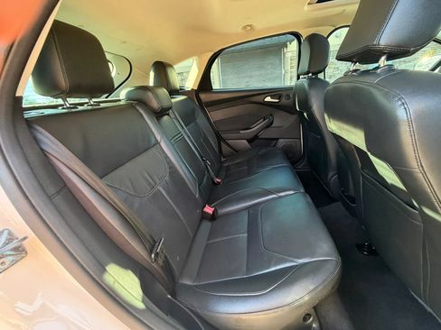 Used 2015 Ford Focus Titanium FWD image 33