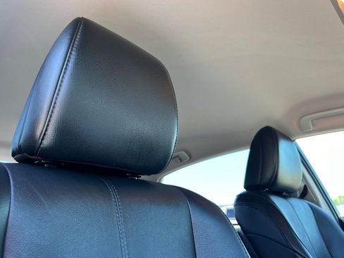 Used 2018 Toyota Avalon XLE FWD image 17