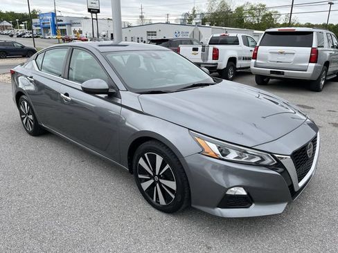 Used 2021 Nissan Altima 2.5 SV FWD image 11
