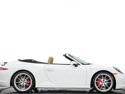 Used 2015 Porsche 911 Carrera S RWD image 2