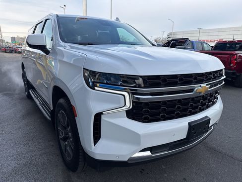 Used 2023 Chevrolet Suburban LS image 4