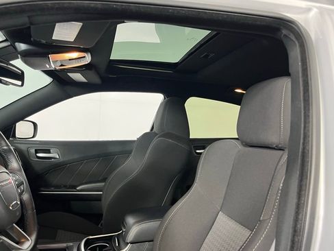 Used 2023 Dodge Charger R/T w/ Harman/Kardon Audio Group image 27