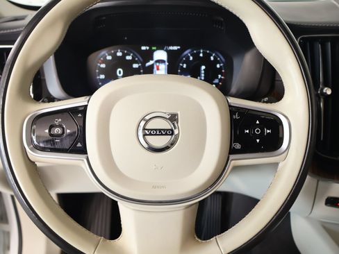 Used 2020 Volvo XC60 T6 Inscription AWD/4WD image 3