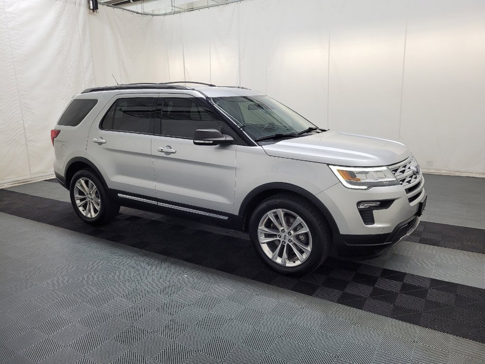 Used 2019 Ford Explorer XLT w/ Equipment Group 202A AWD/4WD image 11