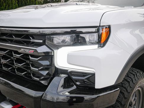 Used 2024 Chevrolet Silverado 1500 ZR2 image 6