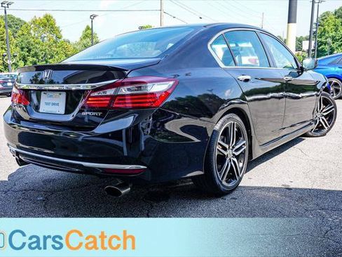 Used 2017 Honda Accord Sport image 6