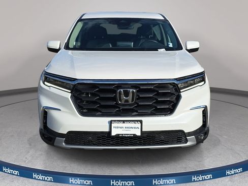 Certified 2025 Honda Pilot EX-L image 3
