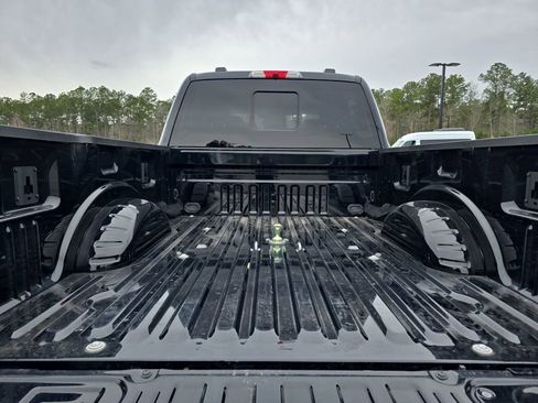 Used 2023 Ford F250 Lariat w/ Tow Technology Package image 15