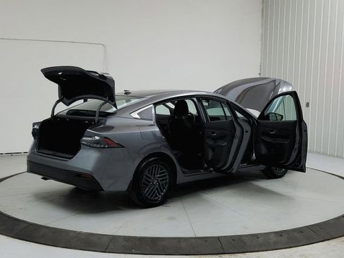 New 2026 Nissan Sentra SV w/ SV Convenience Package FWD image 15