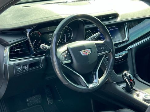 Used 2020 Cadillac XT6 Premium Luxury image 5