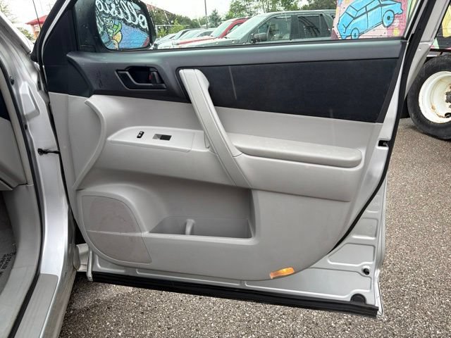 Used 2010 Toyota Highlander 4WD image 30