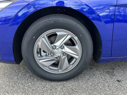 New 2026 Hyundai Elantra SE image 11