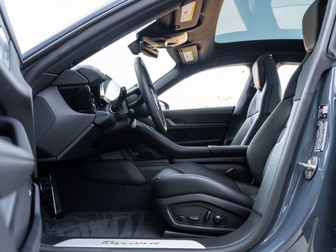 Certified 2026 Porsche Taycan AWD/4WD image 24